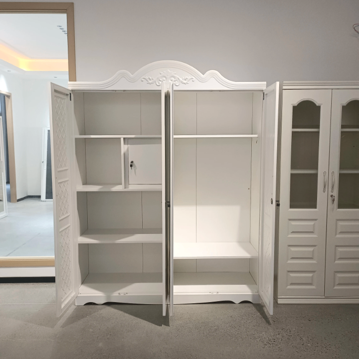 Armoire blanche élégante