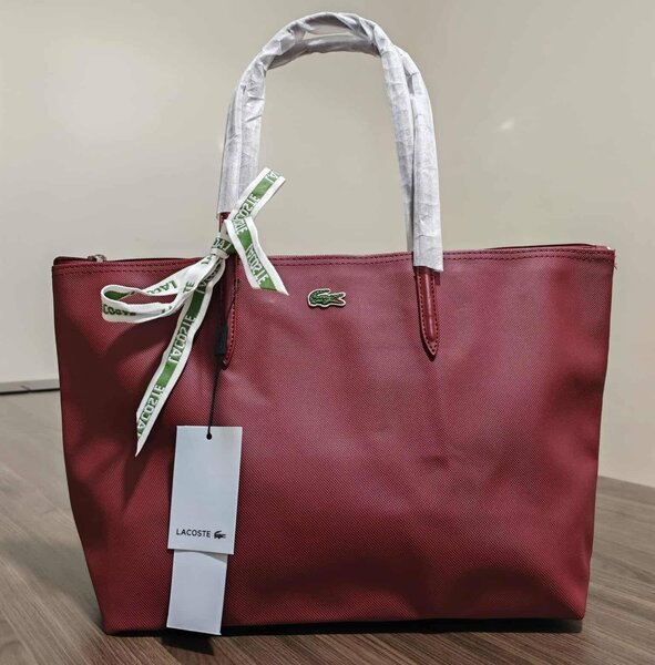 Sac cabas Lacoste élégant