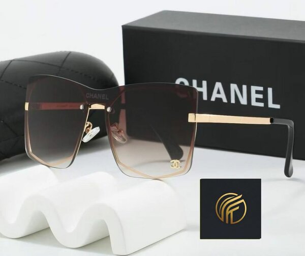 Lunettes de soleil Chanel