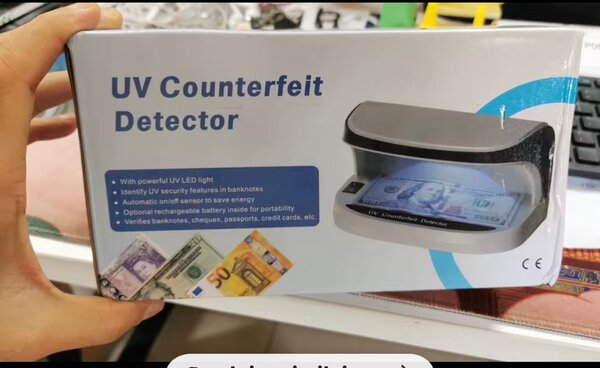 Détecteur de Faux Billets UV