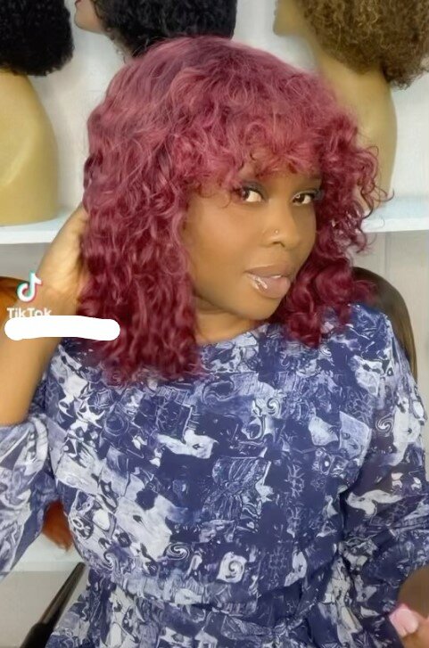 Beautiful and elegant women's wig