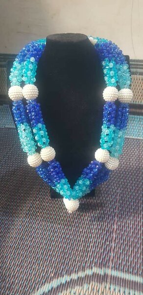 Collier perles colorées élégantes