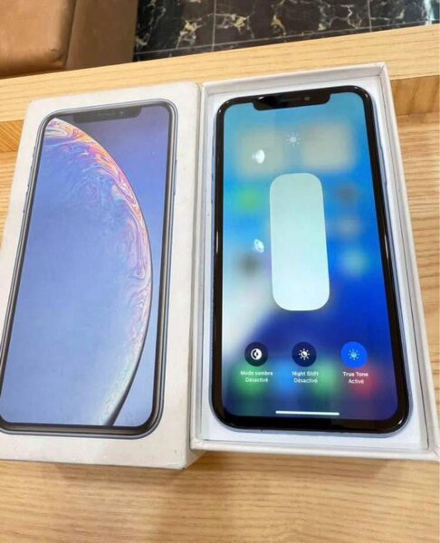 iPhone XR Bleu 64 Go