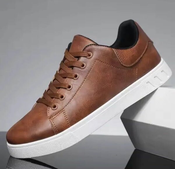 Baskets en cuir marron