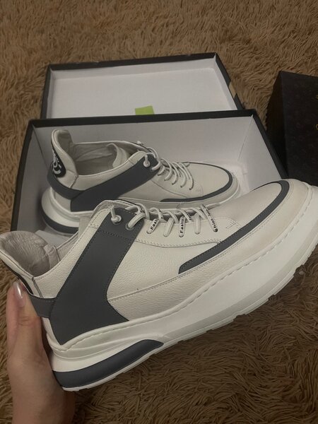 Кроссовки с турции