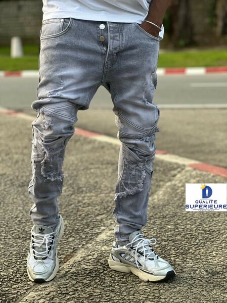 Jeans déchirés tendance homme