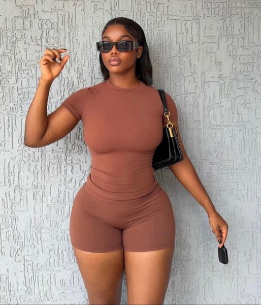 Combinaison courte marron pour femme