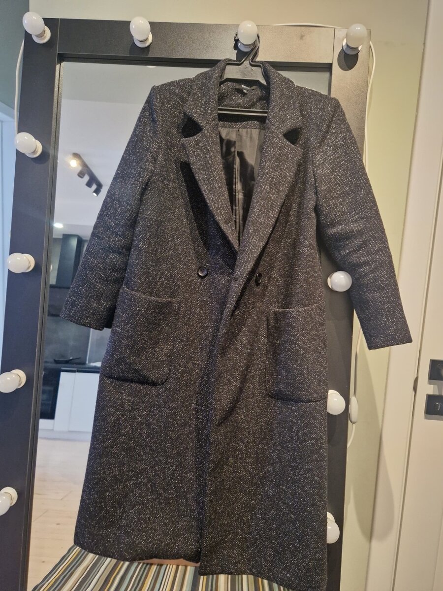 Пальто локального бренда Yummy. Надела 2-3 раза.