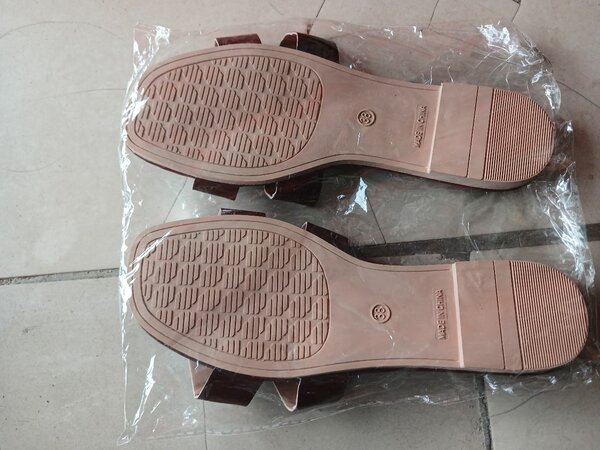 Sandales en cuir classiques