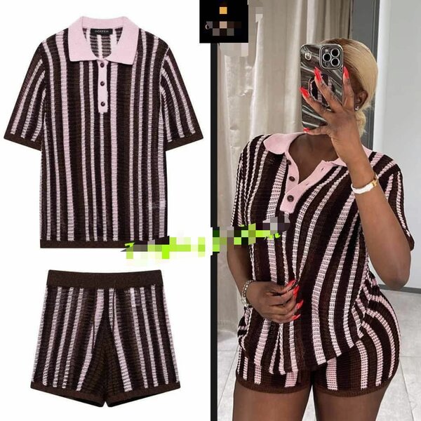 Ensemble confortable à rayures