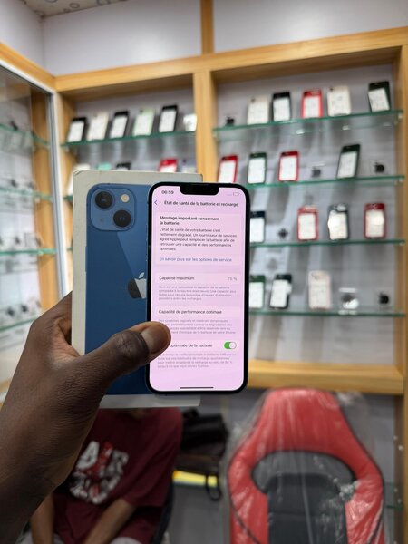 iPhone 13 bleu 128 Go