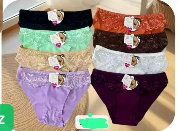 Culottes en dentelle multicolores