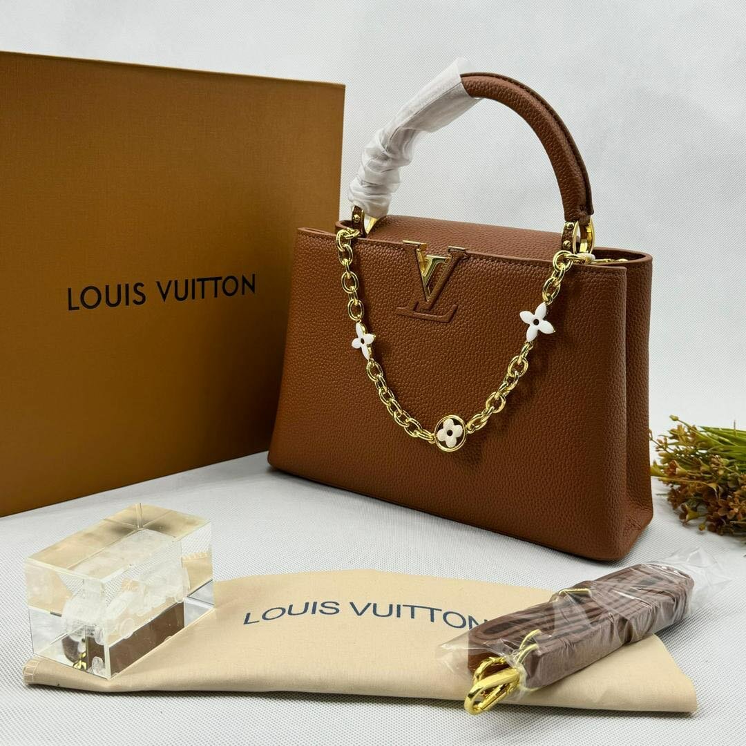 LOUIS VUITTON HANDHELD BAG