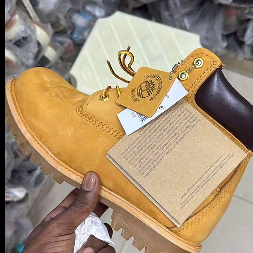 Bottes résistantes en cuir pour homme