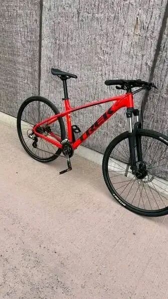 Vélo de course Trek rouge