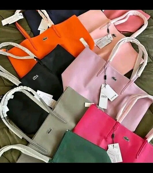 Sac à main coloré élégant