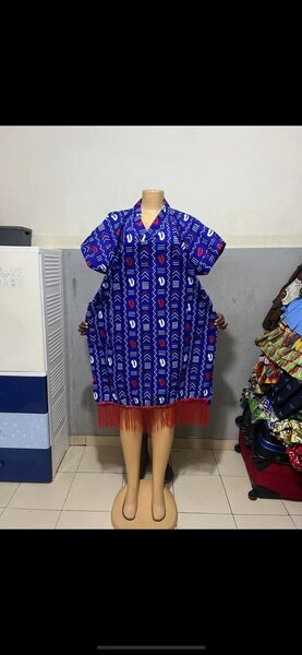 Robe disponible a 7000fr