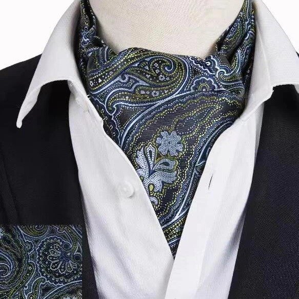 Men's tie with a beautiful print