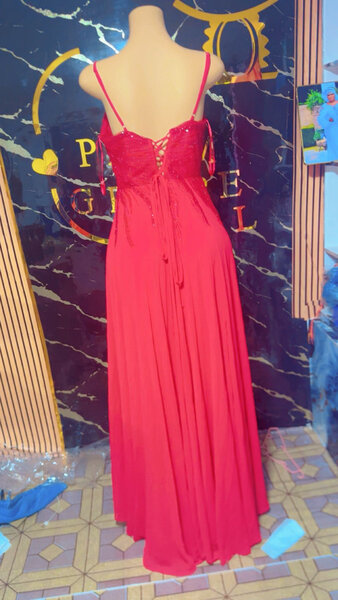 Robe de soirée rouge élégante