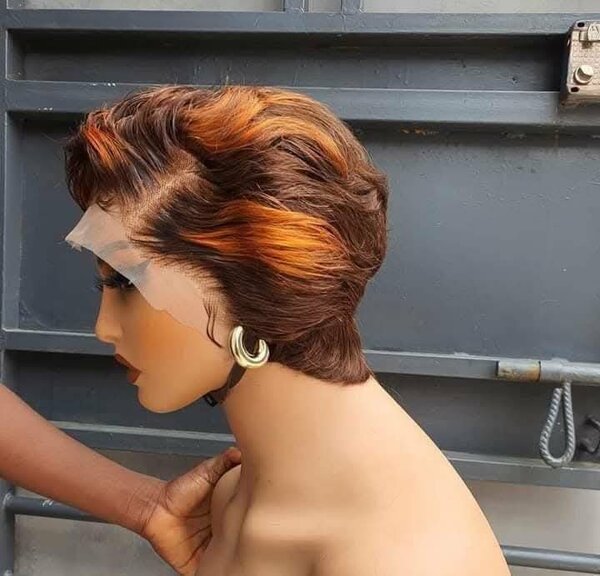 Perruque coupe dame