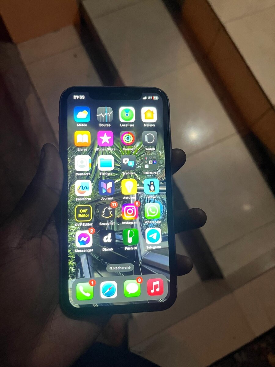 iPhone 11
