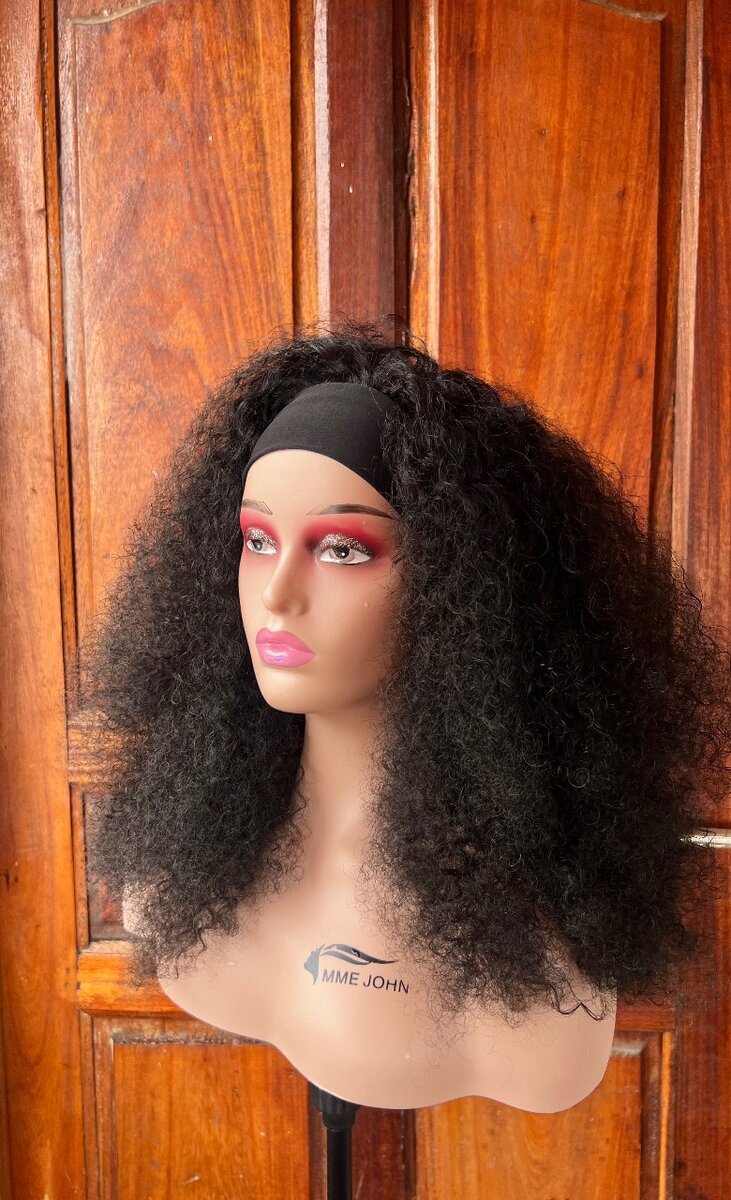 Perruque Bouclée Noire