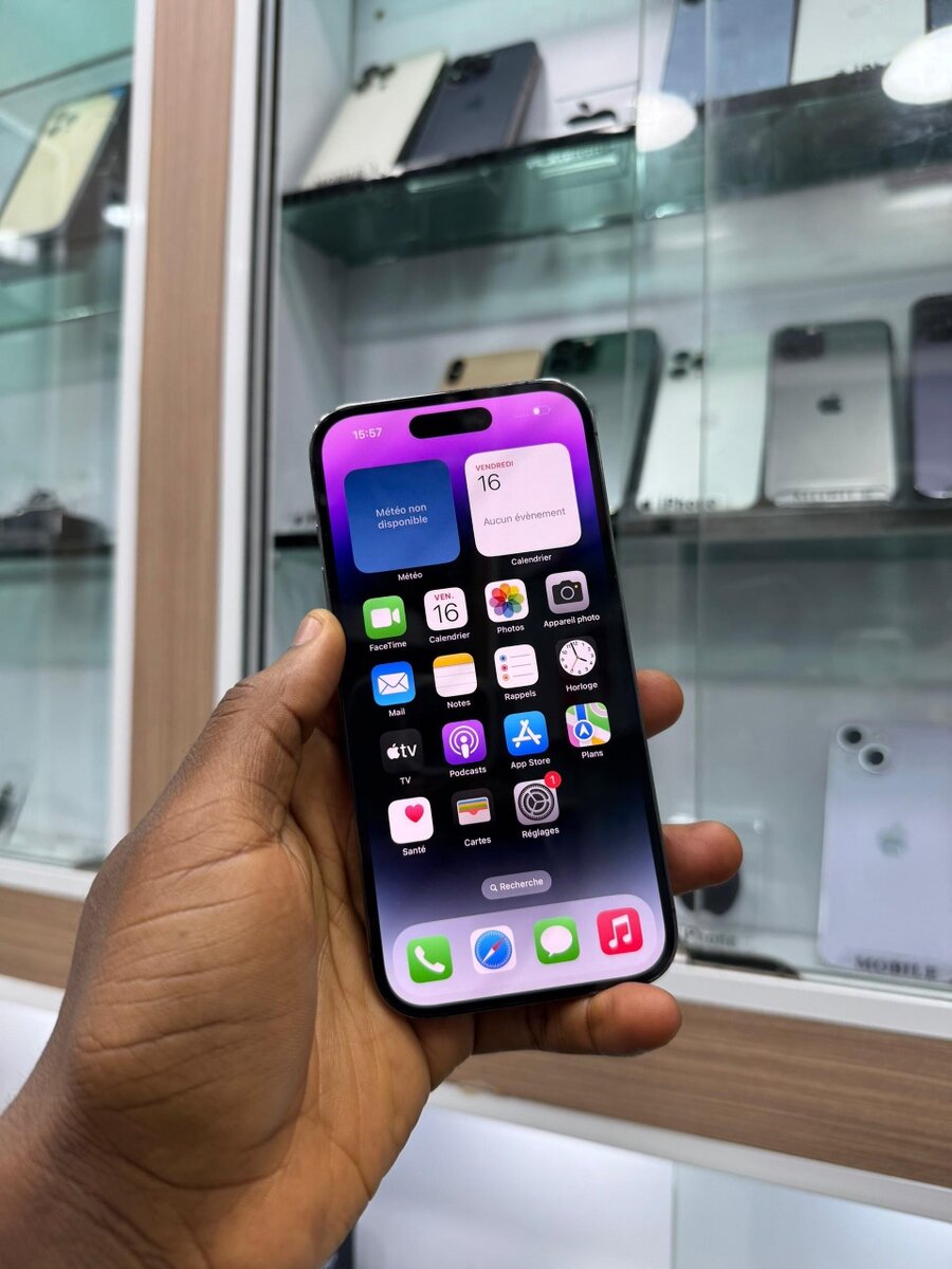 - iPhone 14 Pro 128Go