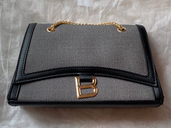 Ladies bag