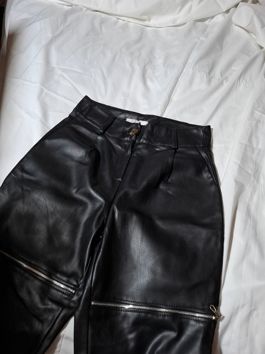 Брюки из эко-кожы