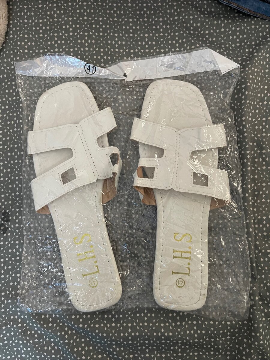 Sandales blanches élégantes