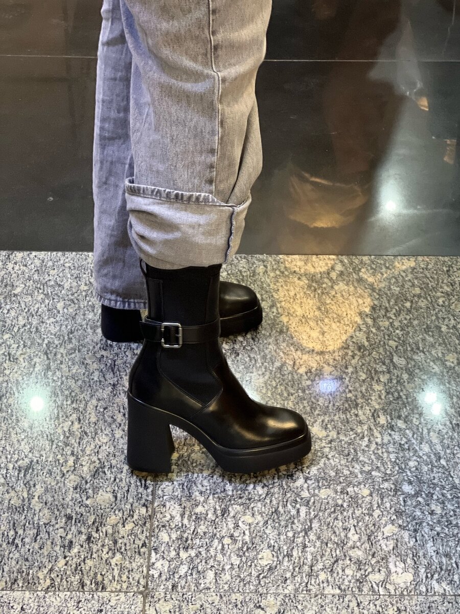 Супер удобные ботинки фирмы Tomaris 39 размер