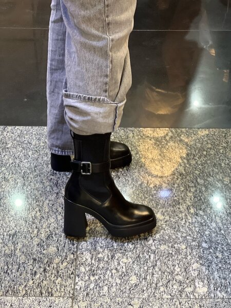 Супер удобные ботинки фирмы Tomaris 39 размер