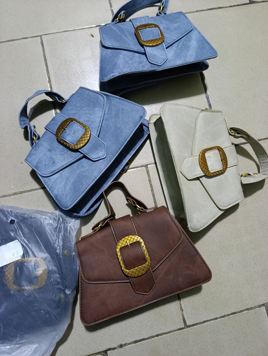 Sac à main tendance boucle dorée