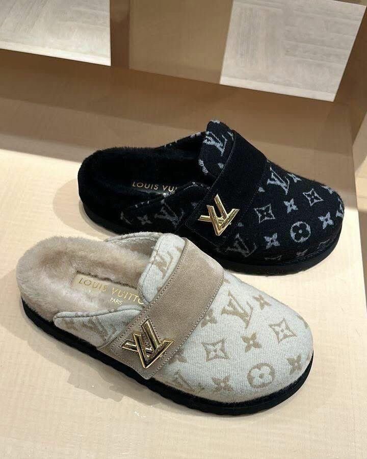 Mules Louis Vuitton
