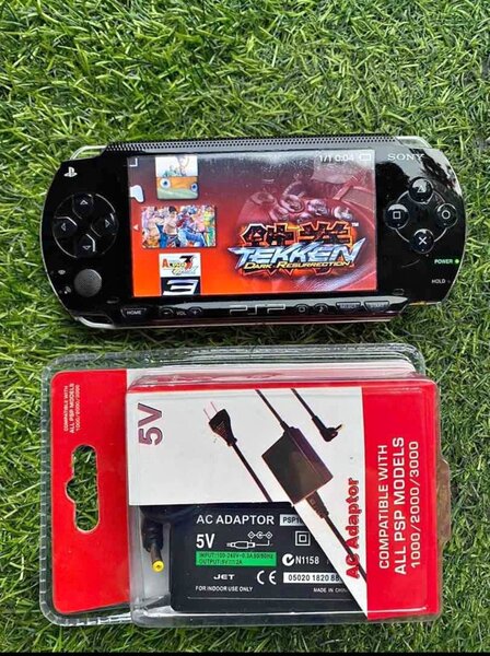 PSP QUASI NEUVE