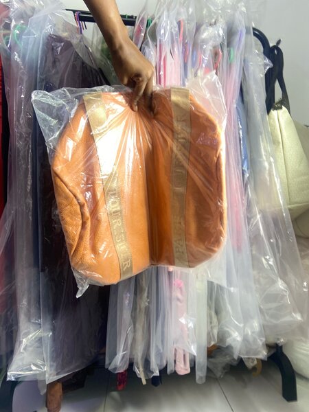 Sac léger en cuir orange