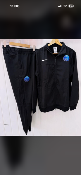 Ensemble de survêtement football