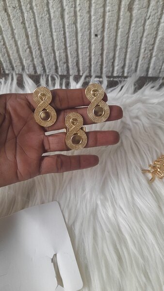 Nous vendons les poids baoulé