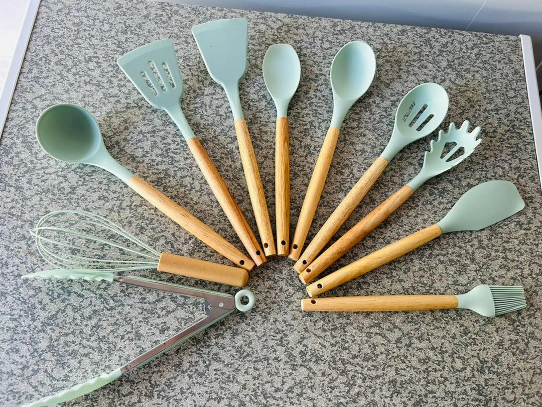 Cooking utensils