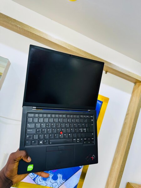 LENOVO X1 CARBON GEN 9