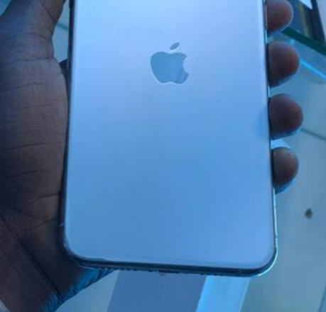 iPhone 11 Pro Max with Face ID 256GB