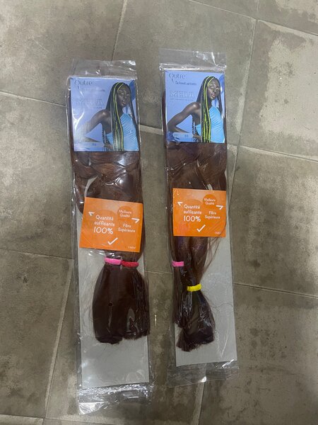 Extensions cheveux synthétiques bruns