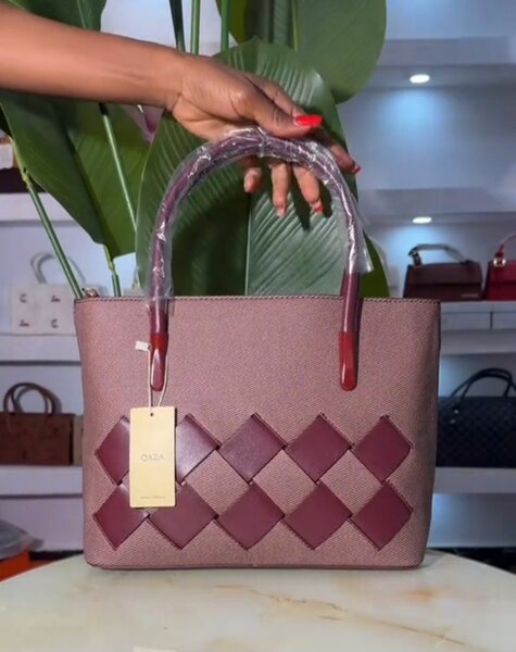Sac à main QAZA élégant