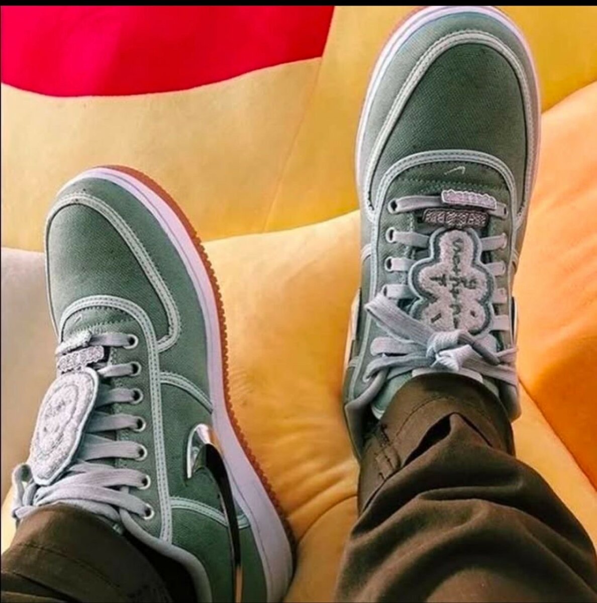NIKE AIRFORCE GREEN
