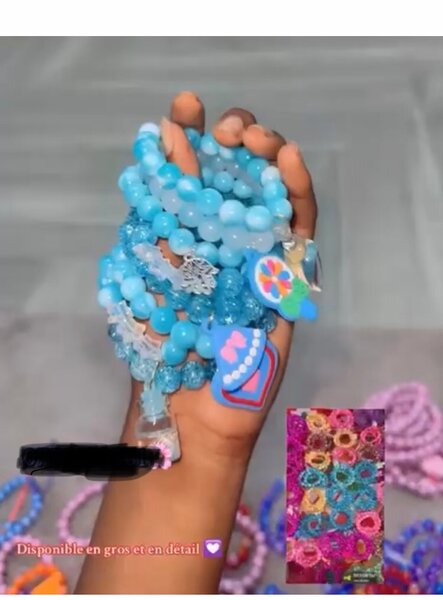 Bracelets colorés en perles