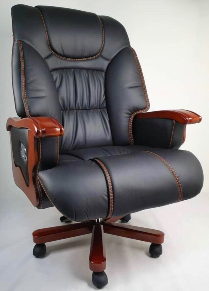 OFFICE CHAIR AVAILABLE