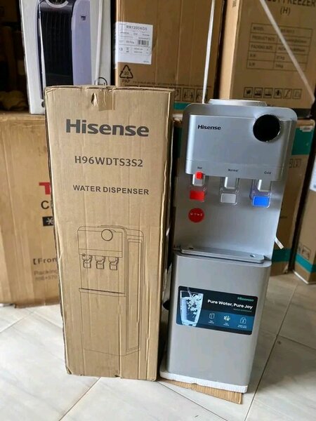 WATER DISPENSER