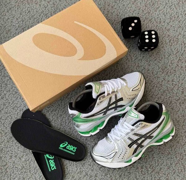 Chaussures de course Asics