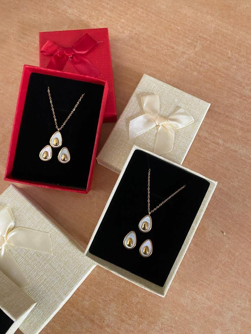 Collier Pendentif Goutte Élégant