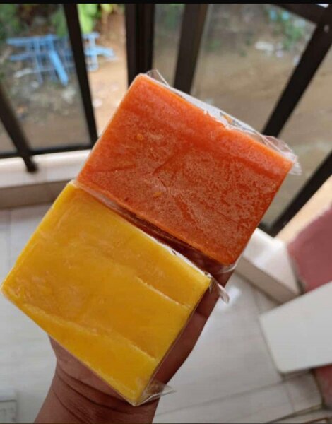 Savon Artisanal Aux Plantes